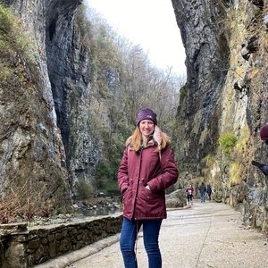 Meet your Posher, Emily